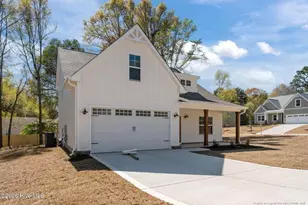 220 Telluride Ct, Aberdeen, NC 28315 - Photo 2