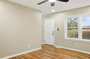 1425 E Manchester Rd, Spring Lake, NC 28390 - Photo 4