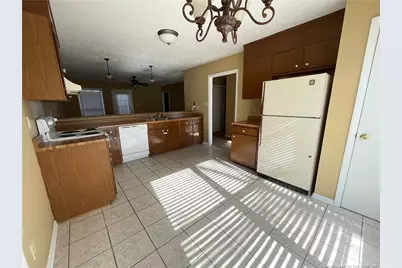 5736 Waters Edge Drive, Fayetteville, NC 28314 - Photo 4