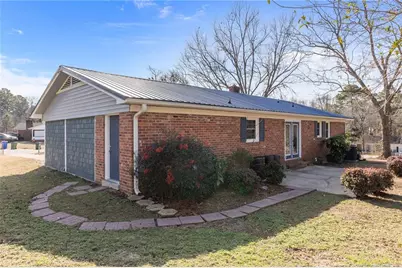 301 Summer Hill Road, Fayetteville, NC 28303 - Photo 32