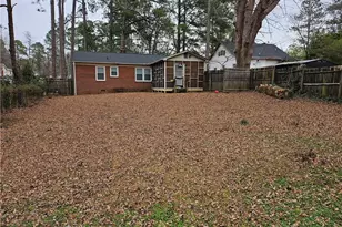 609 N Steele St, Sanford, NC 27330 - Photo 2