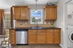 413 Holman St, Fayetteville, NC 28306 - Photo 12