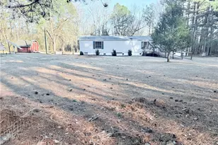 247 Hazel Ln, Cameron, NC 28326 - Photo 4