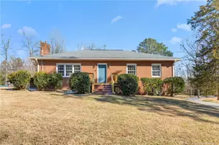 95 Windsor St, Goldston, NC 27252 - Photo 4