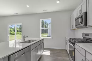 360 Hartfield Ave, Raeford, NC 28376 - Photo 6