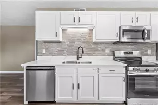 6218 Thornwood Dr, Hope Mills, NC 28348 - Photo 10