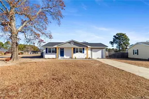 6218 Thornwood Dr, Hope Mills, NC 28348 - Photo 2