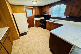 1003 James St, Lumberton, NC 28358 - Photo 8