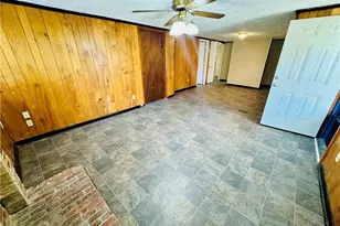 1003 James St, Lumberton, NC 28358 - Photo 4
