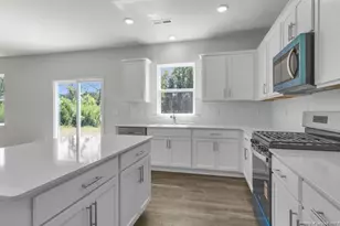 337 Hartfield Ave, Raeford, NC 28376 - Photo 6