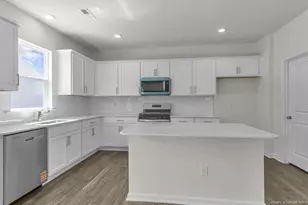 337 Hartfield Ave, Raeford, NC 28376 - Photo 4