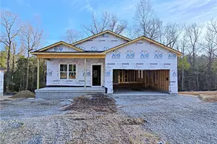 349 Appaloosa Dr, Spring Lake, NC 28390 - Photo 2