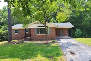 182 Summerhill Rd, Fayetteville, NC 28303 - Photo 2