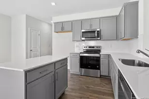 1026 Misty Creek Dr, Aberdeen, NC 28315 - Photo 10