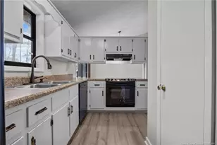 6486 Kelmscot Ct, Fayetteville, NC 28303 - Photo 10