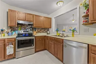 438 Georgetown Cir, Fayetteville, NC 28314 - Photo 8