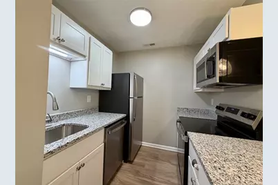 1128 Southwood Drive #7, Fayetteville, NC 28304 - Photo 8