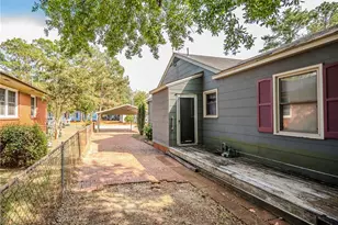 111 E McNeill Dr, Red Springs, NC 28377 - Photo 2