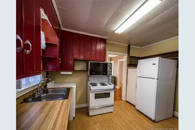 111 E McNeill Drive, Red Springs, NC 28377 - Photo 8