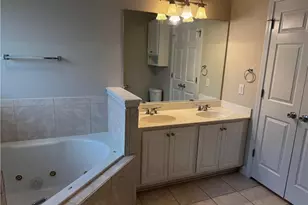 1811 Balmoral Dr, Fayetteville, NC 28304 - Photo 10