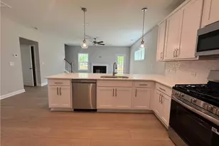 298 Rough Rdg Trl, Aberdeen, NC 28315 - Photo 6