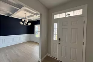 298 Rough Rdg Trl, Aberdeen, NC 28315 - Photo 2