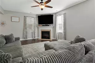 1606 Racehorse Ct, Parkton, NC 28371 - Photo 18