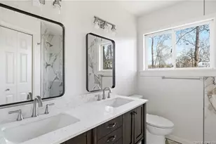 10765 Barker Ten Mile Rd, Saint Pauls, NC 28384 - Photo 16