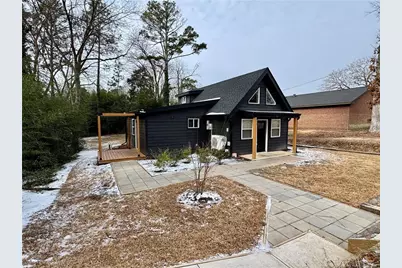 313 N Moore Street, Sanford, NC 27330 - Photo 2