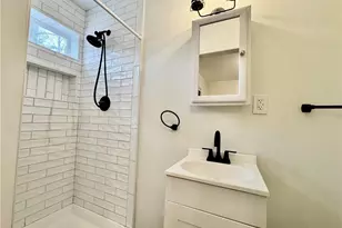 313 N Moore St, Sanford, NC 27330 - Photo 14