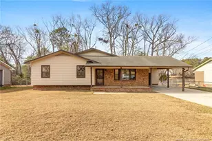 410 Lansdowne Rd, Fayetteville, NC 28314 - Photo 2