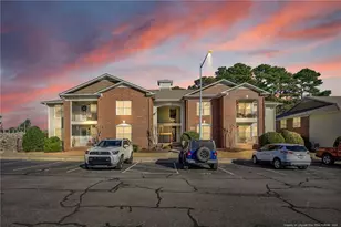 401 Meadowland Ct, Hope Mills, NC 28348 - Photo 1