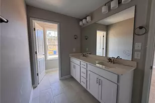 244 Rough Rdg Trl, Aberdeen, NC 28315 - Photo 16