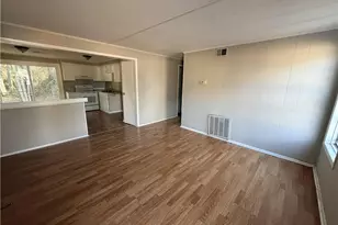 618 Dashland Dr, Fayetteville, NC 28303 - Photo 2