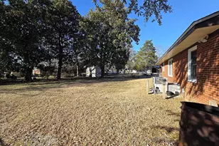 1008 Hope Mills Rd, Fayetteville, NC 28304 - Photo 12