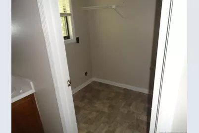 593 Countrytown Drive, Hope Mills, NC 28348 - Photo 10