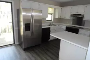 593 Countrytown Dr, Hope Mills, NC 28348 - Photo 4