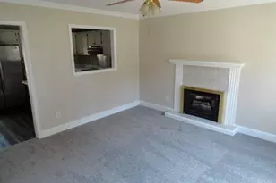 593 Countrytown Dr, Hope Mills, NC 28348 - Photo 2