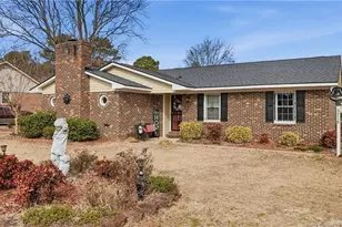 3718 Floyd Dr, Hope Mills, NC 28348 - Photo 2