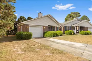 712 Alexwood Dr, Hope Mills, NC 28348 - Photo 2