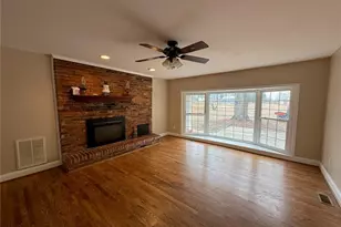 161 Fowler Ln, Dunn, NC 28334 - Photo 2