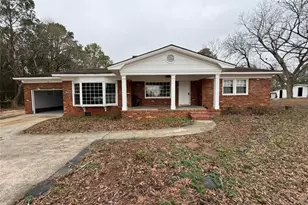 161 Fowler Ln, Dunn, NC 28334 - Photo 1