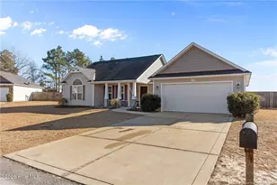 119 Yellowfoot Dr, Raeford, NC 28376 - Photo 2