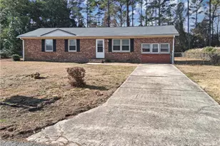 753 Goodyear Dr, Spring Lake, NC 28390 - Photo 2