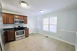 2604 Daniel Boone Ln, Hope Mills, NC 28348 - Photo 6