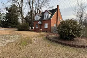 201 W 17th Street W, Lumberton, NC 28358 - Photo 2