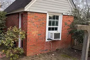 201 W 17th Street W, Lumberton, NC 28358 - Photo 8