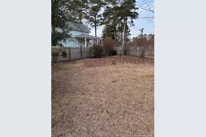 201 W 17th Street W, Lumberton, NC 28358 - Photo 4
