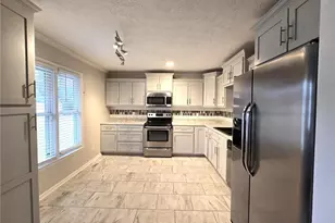 5600 Woodlake Ct, Fayetteville, NC 28311 - Photo 10