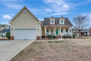 200 Baymeadow Bnd, Lumberton, NC 28358 - Photo 1